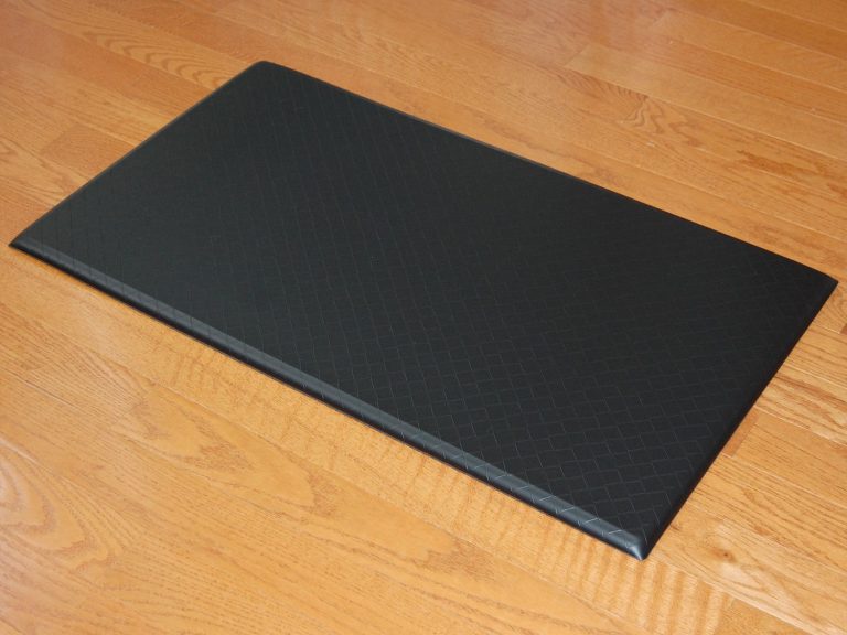 AmazonBasics Premium Anti-Fatigue Standing Comfort Mat Review