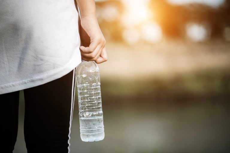 A Dumbbell Workout Alternative: Water Bottle Workout for the Office