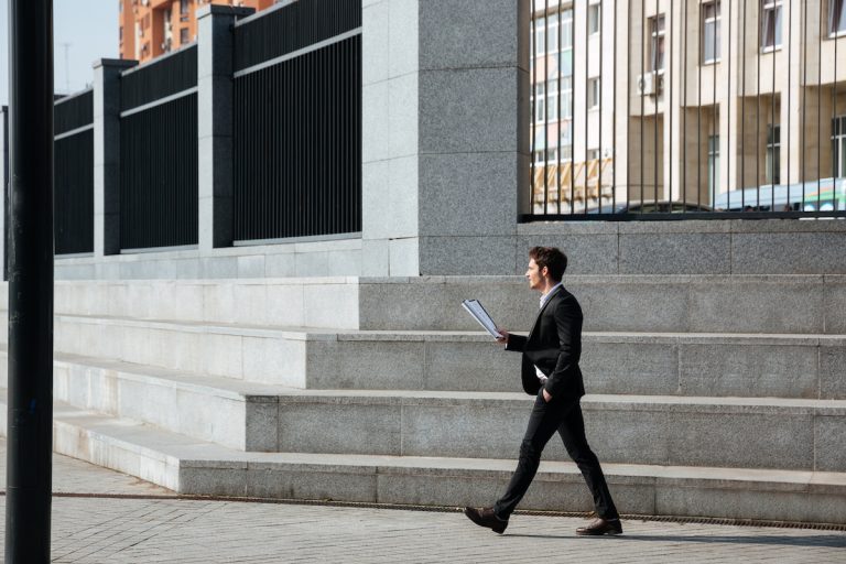 How to Maximize the Benefits of Walking to Work