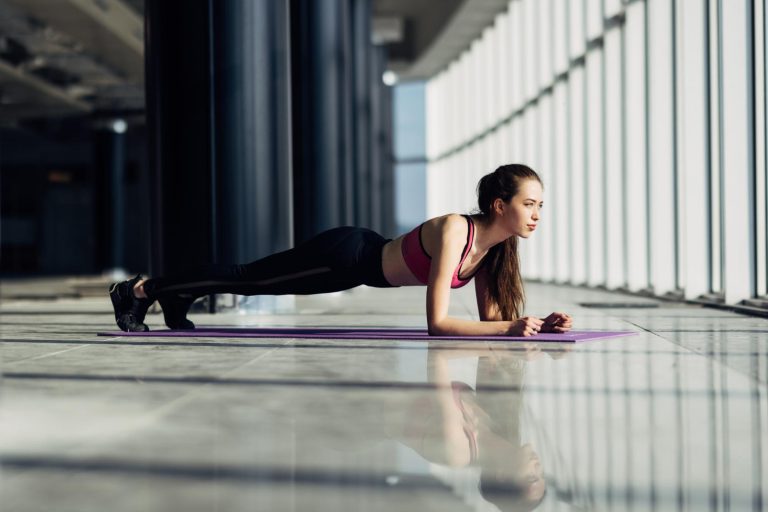 17 Best Bodyweight Exercises You Can Do at Work