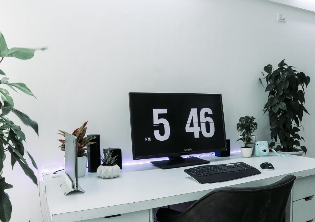 Boost Your Mood with Clean Workspace
