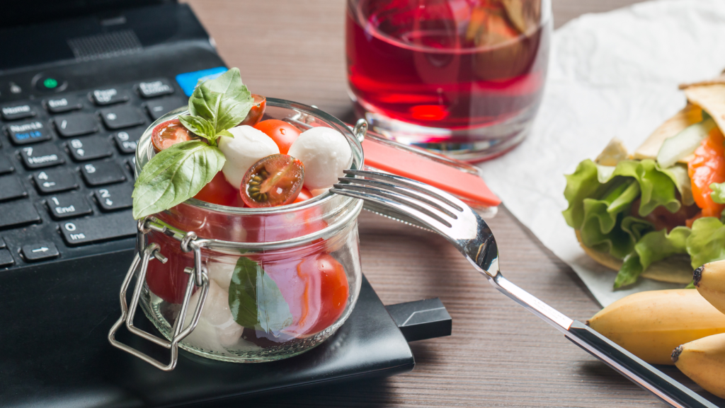 Ways for Desk Workers to Reenergize Every Day