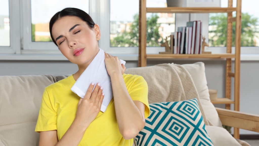 Neck Pain - Apply Heat or Ice