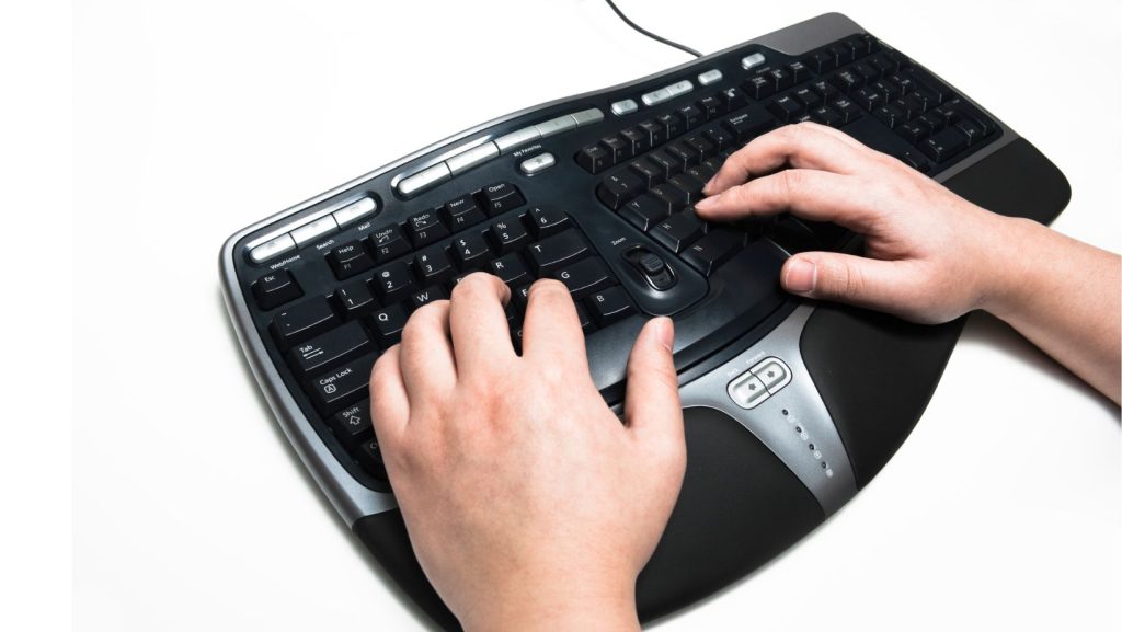 Proper Positioning of Keyboard for Workplace Ergonomics