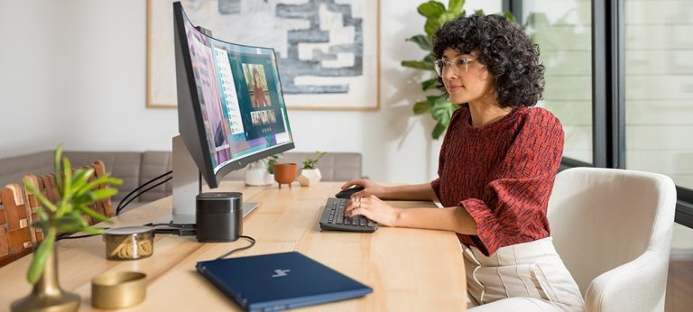 Beyond Height: Monitor Tilt and Swivel Ergonomics