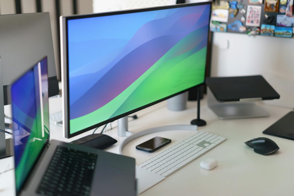 9 Dual Monitor Productivity Tips