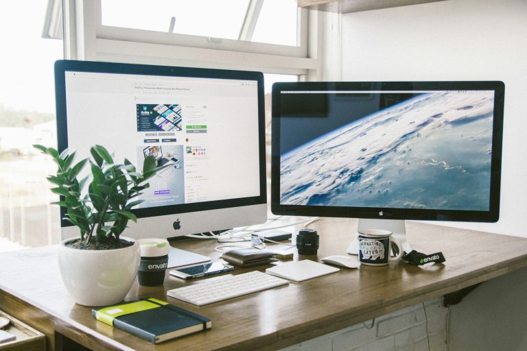9 Dual Monitor Productivity Tips