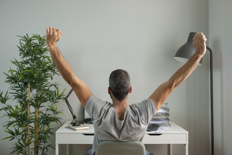 10 Tips to Energize Your Office Workouts