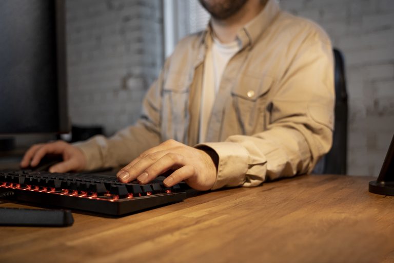 The Benefits of Ergonomic Keyboards for Carpal Tunnel Relief