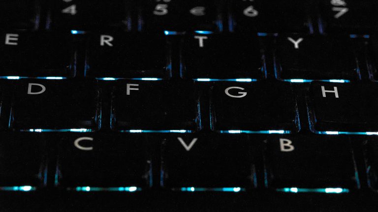 5 Types of Keyboard Layouts and the Best One for Ergonomics